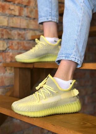 Стильные женские кроссовки adidas yeezy boost 350 лимонные1 фото