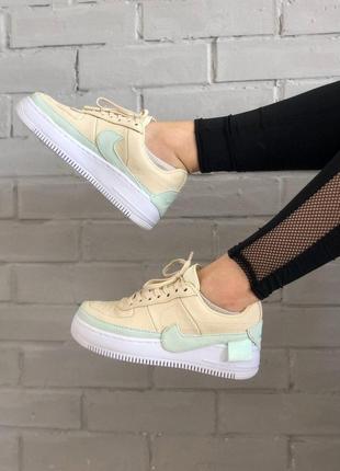 Красивейшие женские кроссовки nike air force 1 молочные1 фото