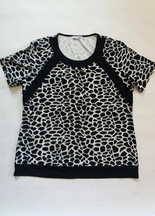 Женская футболка большого размера