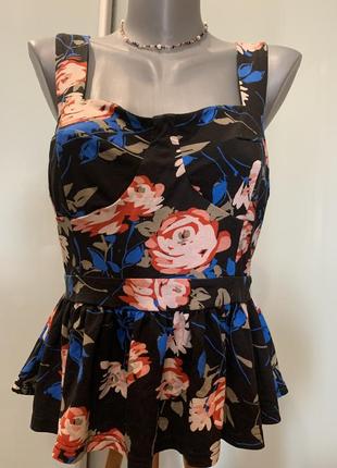 Майка, топ, с актуальным принтом, вискоза