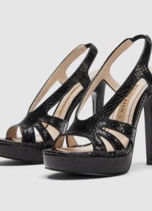 Кожаные босоножки zara