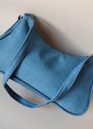 Блакитна сумочка багет з ланцюжкои метелики8 фото