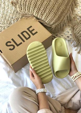 Хит лета 2020 крутые женские сланцы шлёпанцы adidas yeezy slide лаймовые тренд 20205 фото