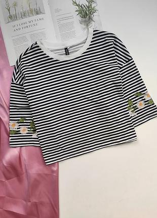 Смугаста футболочка h&m з квітками на рукавах  ❤