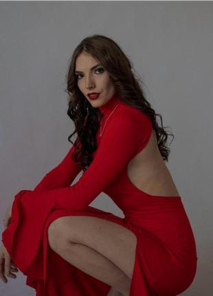 Жіноча червона розкішна довга сукня максі з глибоким вирізом на спині та з розкльошеними рукавими8 фото
