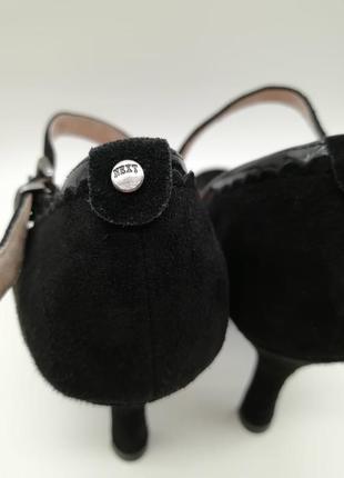 Открытые замшевые туфли next с вставками лаковой кожи черные базовые6 фото