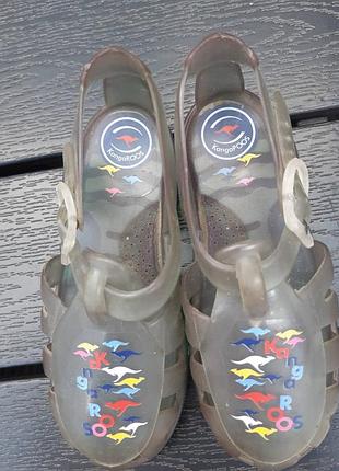 Немецкие босоножки аквашузы  kangaroos р-р25(15см)