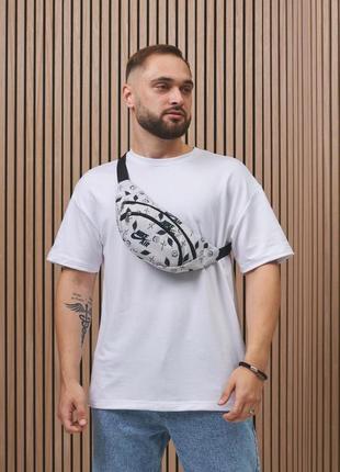 Бананка nike air біла, чорні лого