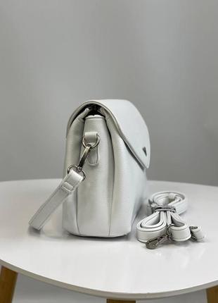 Белая женская сумка кросс-боди на плечо из эко кожи итальянского бренда gildatohetti.2 фото