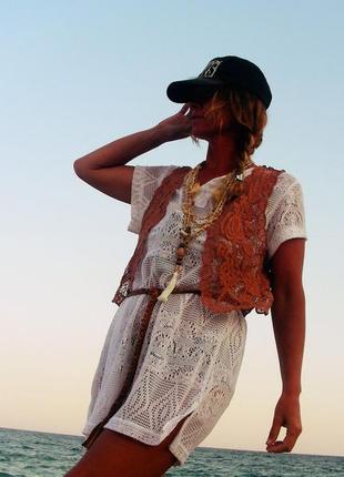 Жилет кружевом кирпичный  в стиле coachella