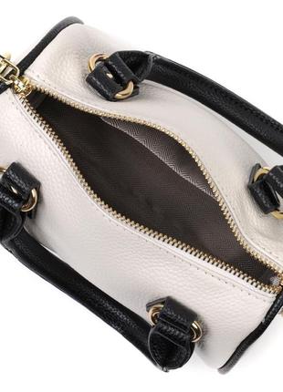 Женская сумка бочонок с темными акцентами vintage 22352 белая4 фото