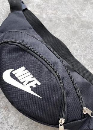 Бананка nike slides чорна з білим лого