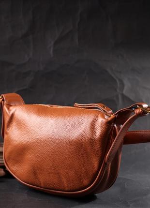 Полукруглая женская сумка с одной плечевой лямкой из натуральной кожи vintage 22370 коричневая8 фото