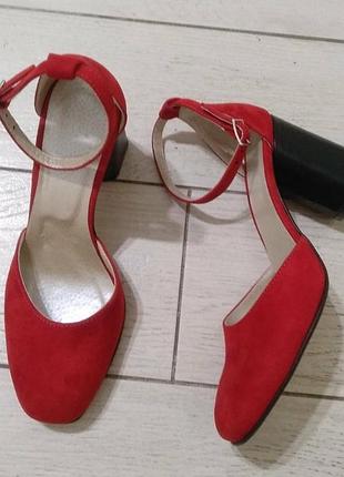 Замшеві туфлі ручної роботи