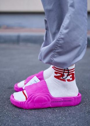 Оберіть стильні шльопанці adidas adilette pink