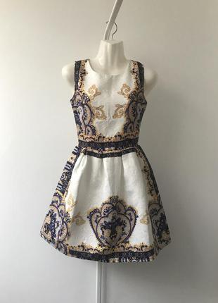 Платье s