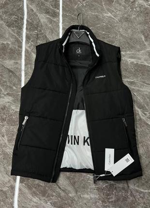 Жилетка calvin klein жилет calvin klein жилетка кельвін кляйн молодежная жилетка calvin klein calvin klein plw2 фото