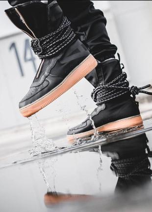 Оригинальные стильные высокие кроссовки nike sf air force 1 high black gum 2017 art. aa1128-001