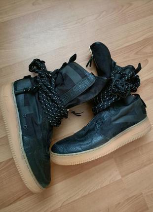 Оригинальные стильные высокие кроссовки nike sf air force 1 high black gum 2017 art. aa1128-0013 фото