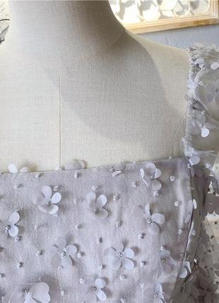 Нарядная блуза в цветы рукава воланы объемные цветы лиловый праздничная рубашка3 фото