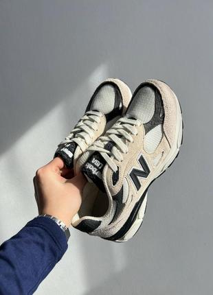 Женские замшевые кроссовки new balance teddy santis x 990v3 made in usa'moonbeam'3 фото