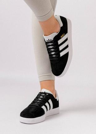 Женские кроссовки adidas originals gazelle black white адидас газели замшевые1 фото