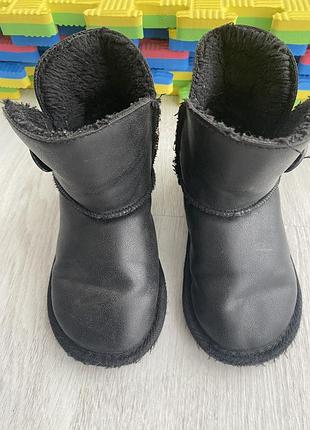 Осінні дитячі уггі