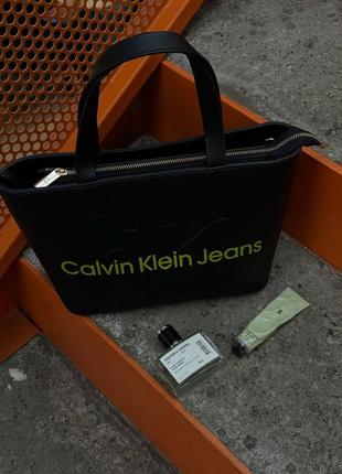 Сумка в стиле calvin klein tote bag black yellow2 фото