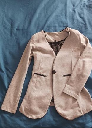 Пиджак серый с кожаными вставками2 фото