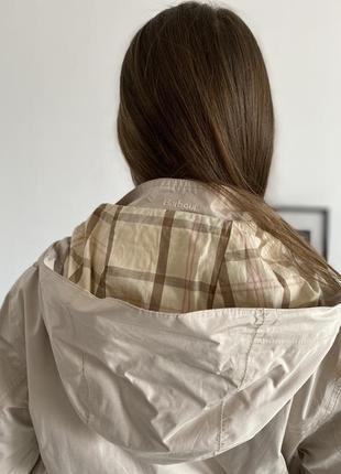 Плотная стильная нейлоновая куртка британсього барбур9 фото