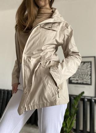Плотная стильная нейлоновая куртка британсього барбур7 фото
