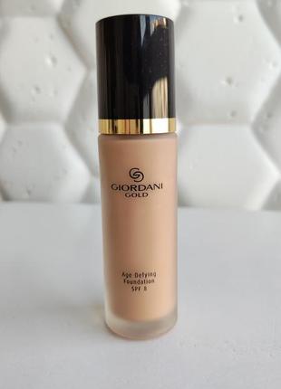 Антивозрастная тональная основа орифлейм джордани голд giordani gold oriflame natural beige 32051