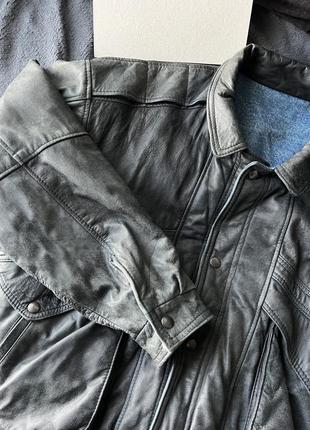 Трендовая двусторонняя кожаная джинсовая куртка бомбер7 фото