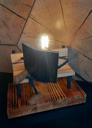 Настільна лампа з дерева ручної роботи1 фото