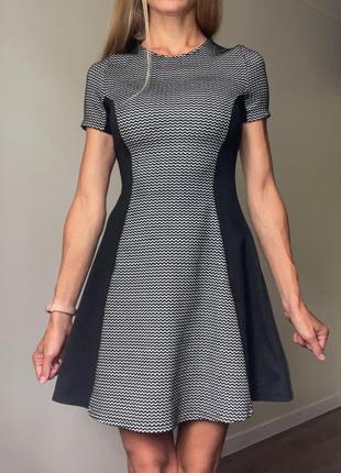 Платье h&m теплый материал s клеш