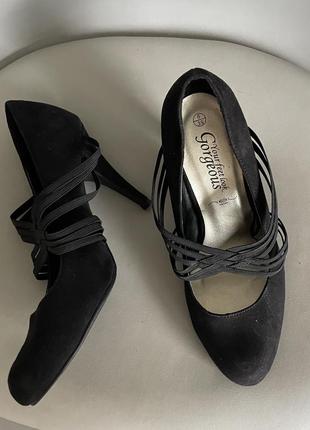 Стильні туфлі new look