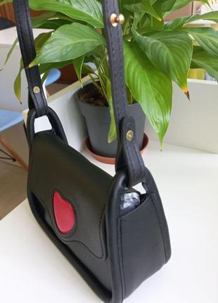 Модна чорна з сердечком стильна сумка жіноча сумочка 31716 фото