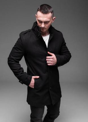 Стильне чорне чоловіче пальто без капюшона2 фото