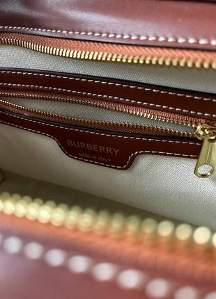 Женская сумка burberry бежевая с коричневым на подарок9 фото