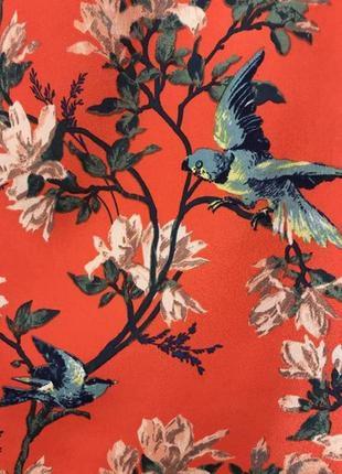 Очень красивая и стильная брендовая блузка в цветах и птичках 19.