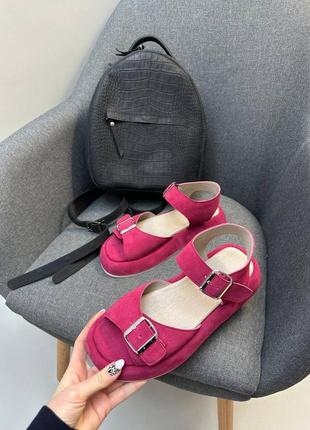 Замшеві босоніжки на застібках7 фото