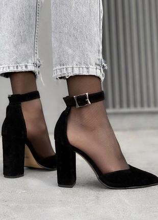 Чорні туфлі із натуральної замші