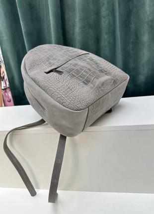 Кожаный серый рюкзак6 фото