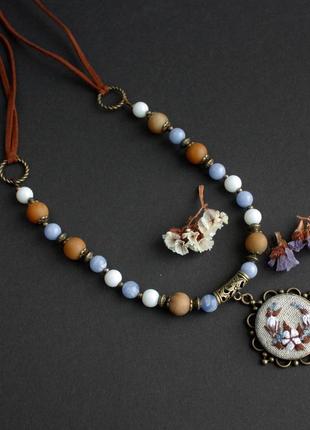 Голубое белое коричневое ожерелье с агатом колье с кулоном хлопок3 фото