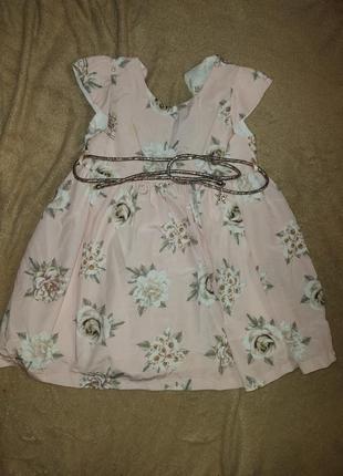 Платье на девочку (2-3 года) в идеальном состоянии.