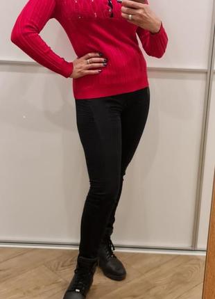 Яркий свитер в хорошем состоянии, размер s-m.1 фото