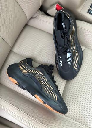 Мужские кроссовки черные с оранжевым adidas yeezy 700 v3 black orange3 фото