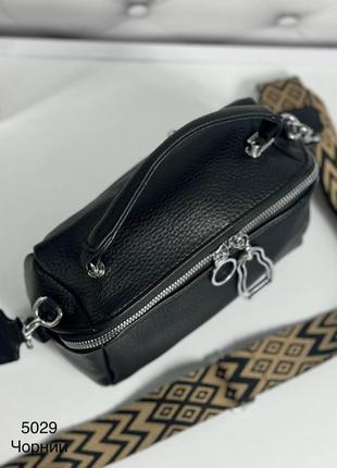 Небольшая сумка бочонок чемоданчик кросс боди, текстильный ремешок5 фото