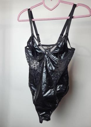 Черный кожаный эротический боди с открытым доступом lovehoney1 фото