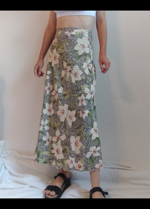 Юбка в цветы юбка миди зеленая юбка а-силуэт юбка трапеция атласная юбка2 фото